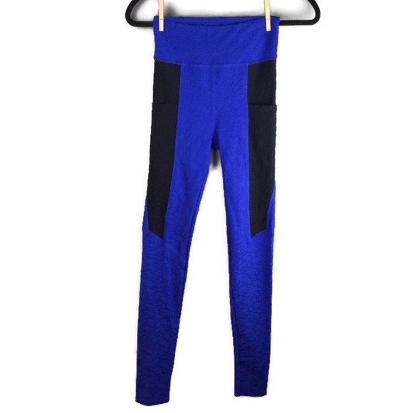 Twenty Montreal Connect 3D Swirl High Waist Full Length Compression Leggings - Picture 3 of 12